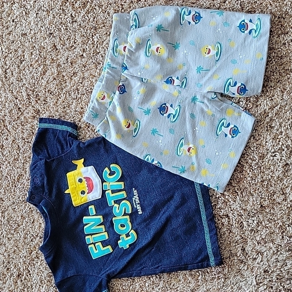 Baby Shark outfit, top 0-3m and bottom 3-6m